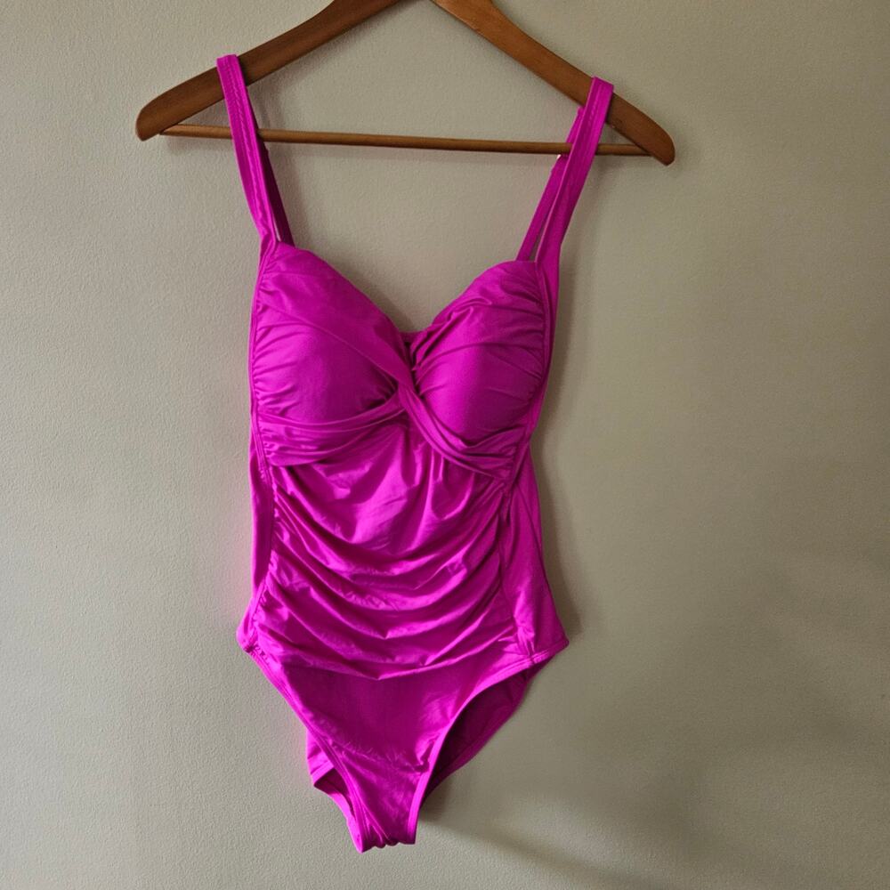 La Blanca Women's One Piece Swimsuit Size 14 Fuchsia Sweetheart Ruched Timeless